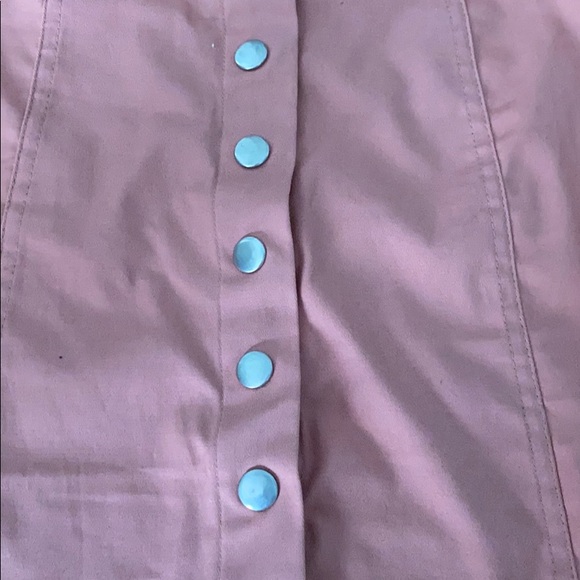 Buttoned up skirt - Picture 2 of 3